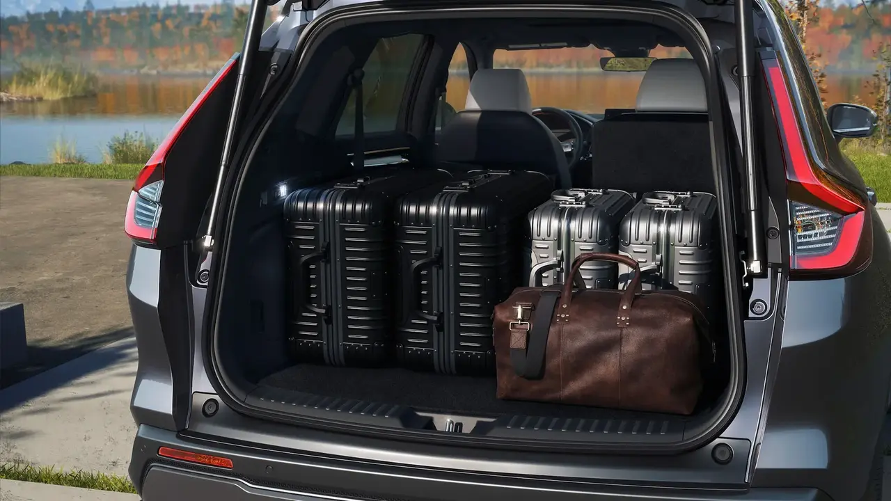 2024 MY Honda CR-V Cargo Space Hold Suitcases