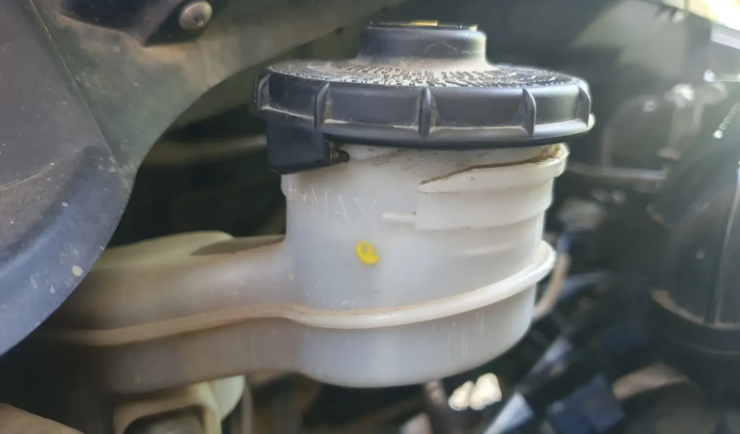 Brake Fluid Reservoir Honda CR-V