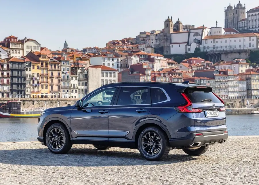 Canyon River Blue Metallic CR-V Side