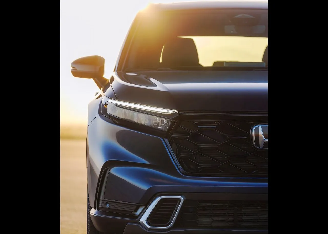 Honda CR-V On Meteorite Gray Metallic Color