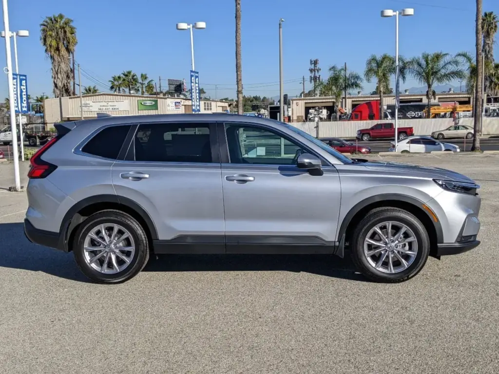 The Solar Silver Metallic Honda CR-V On The Parking Area