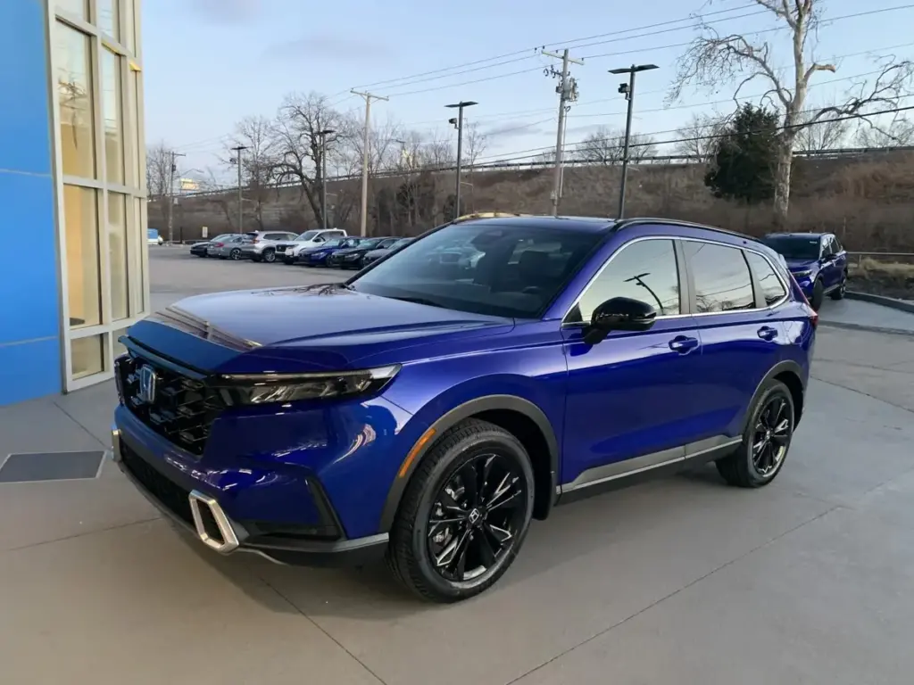 Honda CR-V ST Shown in Still Night Pearl Paint Color