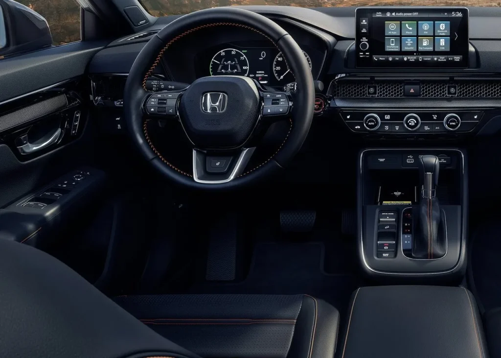 Honda CRV Sport Touring Hybrid Interior