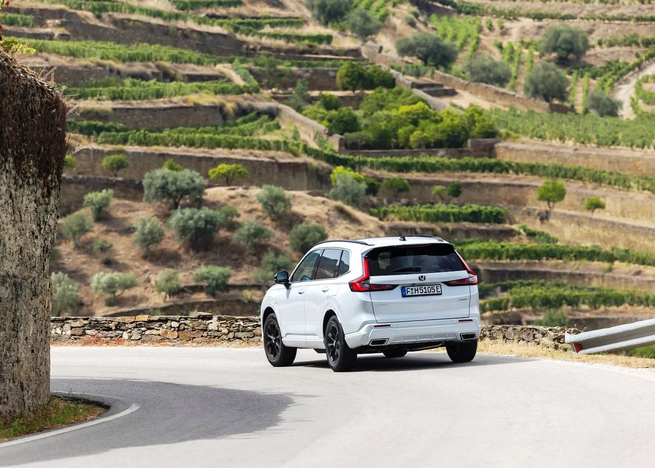 Honda CR-V With Platinum White Pearl Paint COlor
