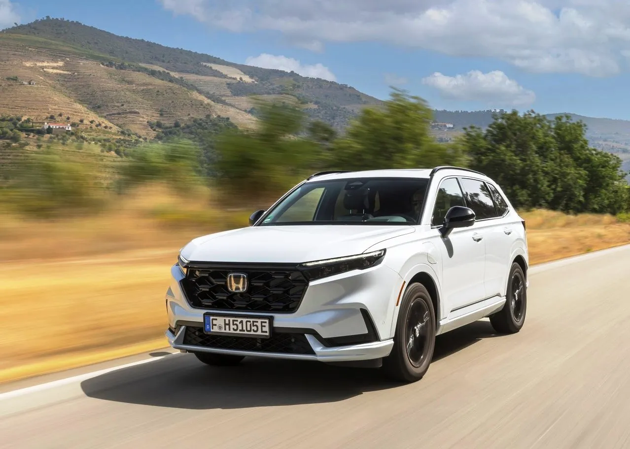 Honda CR-V With Stunning Platinum White Pearl