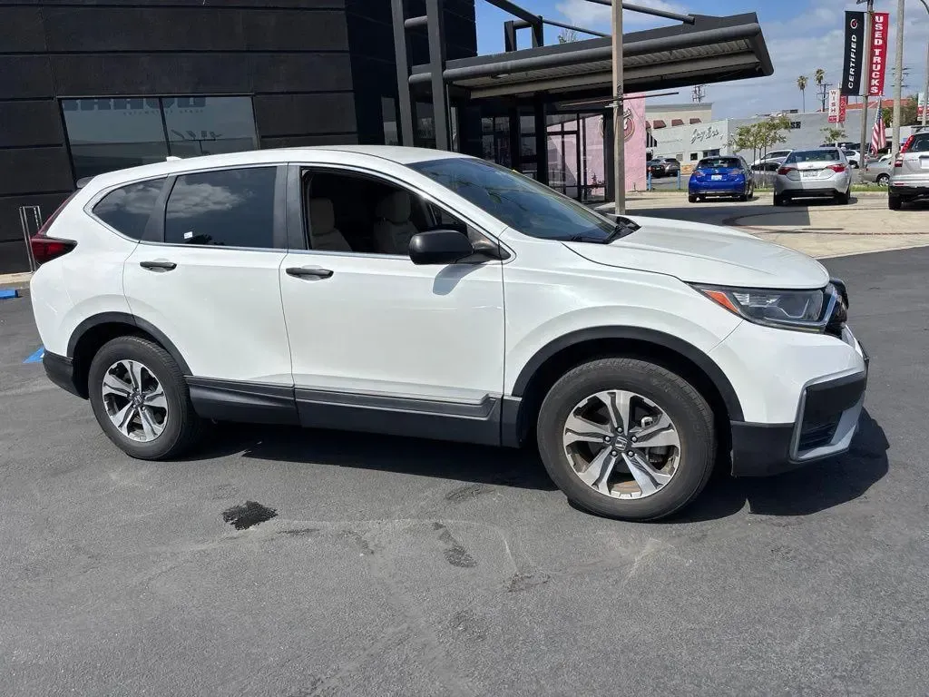 Older CR-V With Platinum White Pearl Color