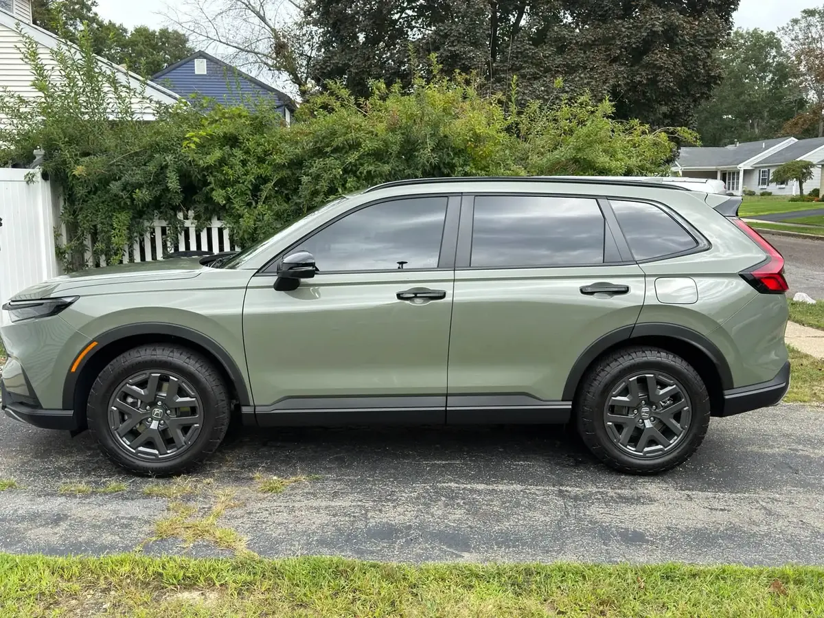 Honda CRV Show in Ash Green Metallic
